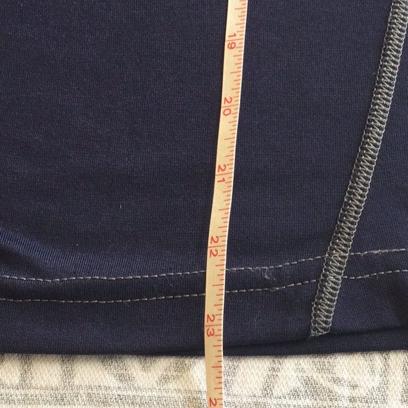 🏈Norte Dame Football shirt. Size M 10/12 youth - Picture 4 of 7